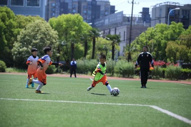 布克31分太阳克爵士回第一 开拓者擒狼止3连败